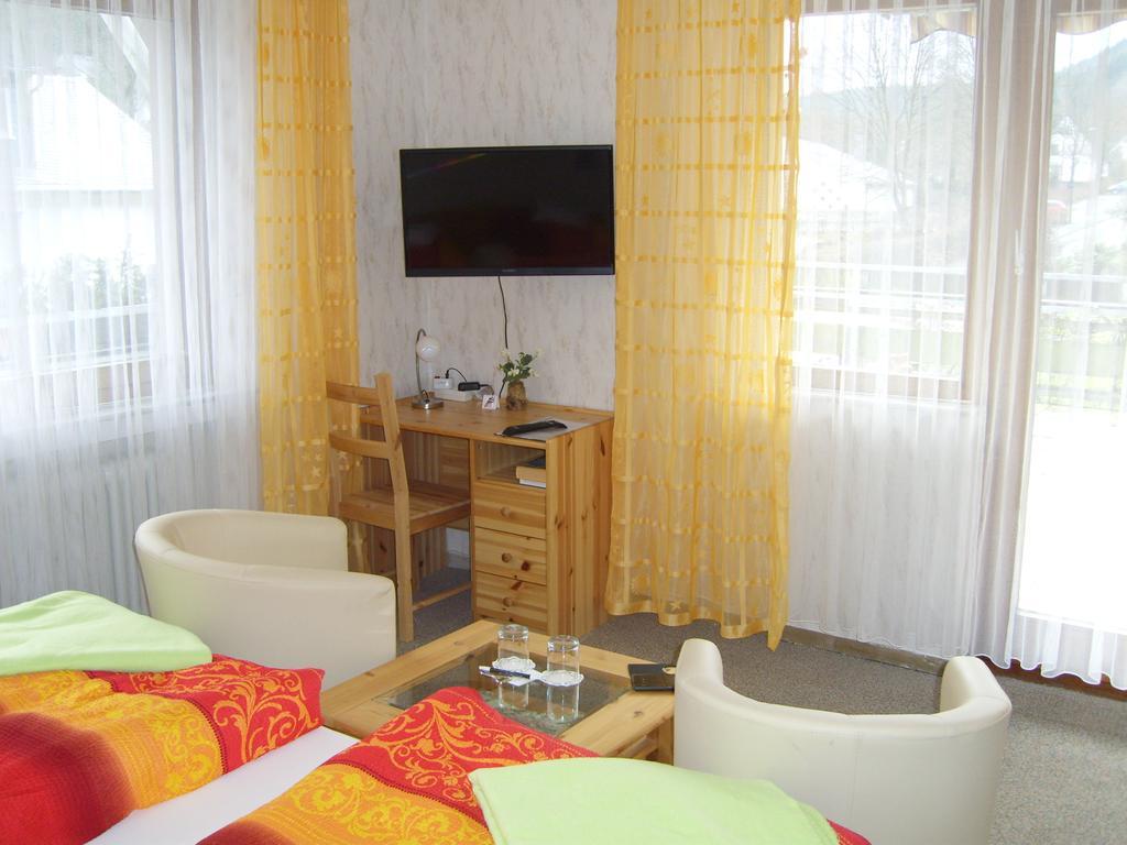 Hotel Haus Hubertus à Winterberg Extérieur photo